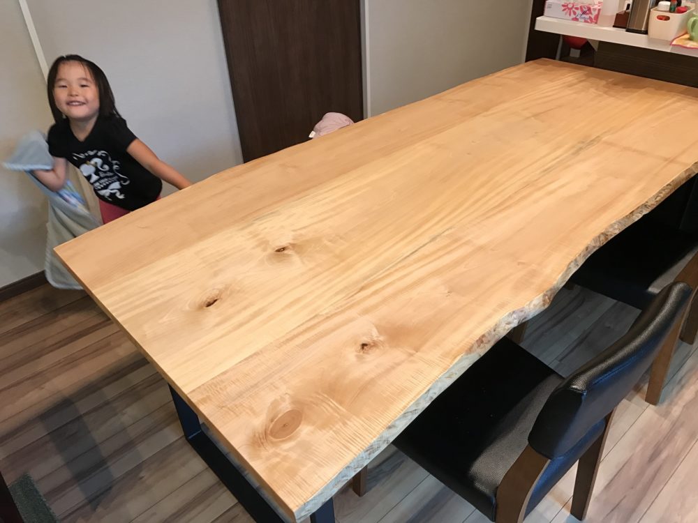 飛騨高山にある一枚板・無垢の家具を制作販売 お客様と一緒に“考える・つくる・なおす”『飛騨コレクション くらしの制作所』飛騨の木で作る