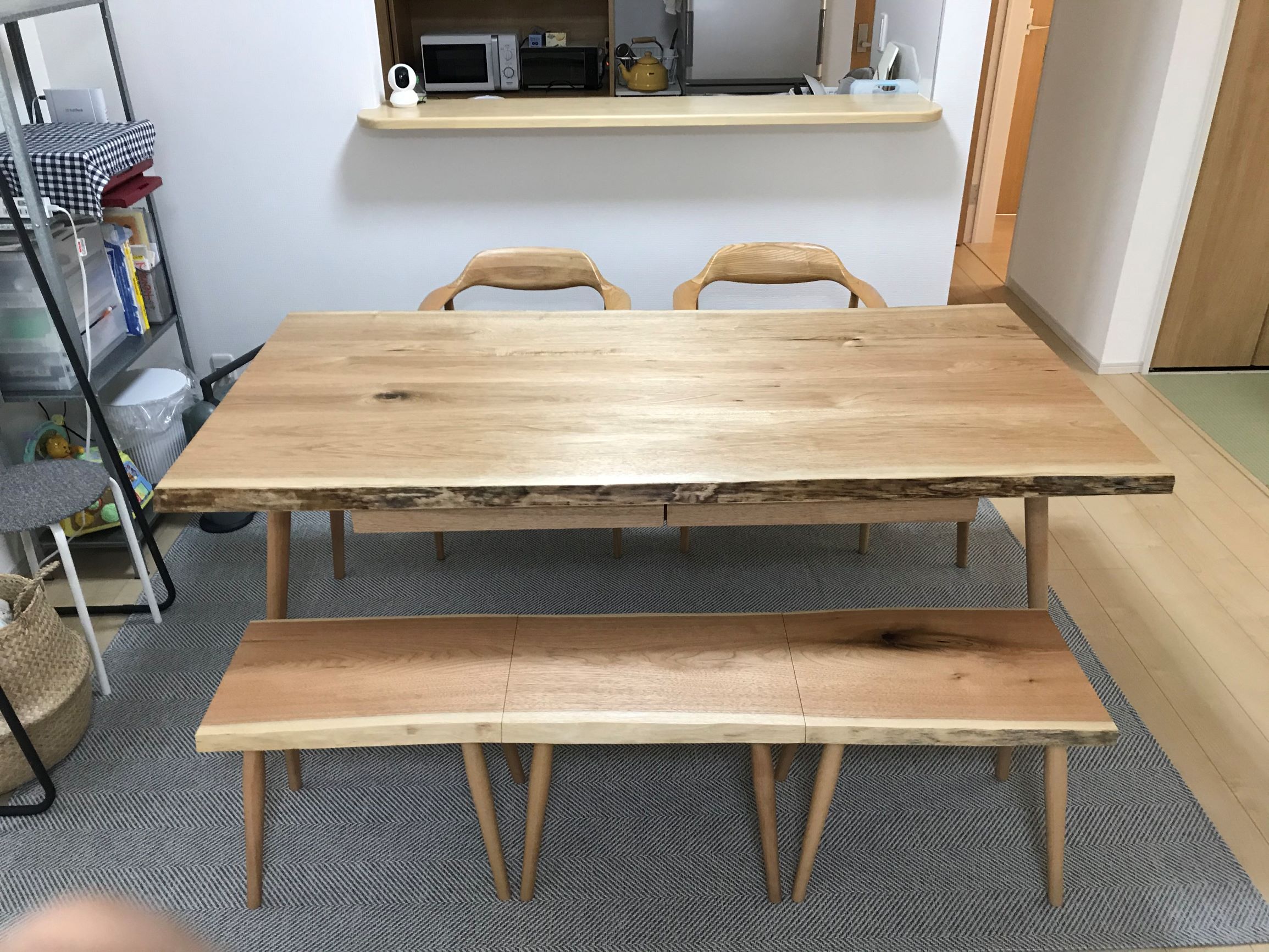 飛騨高山にある一枚板・無垢の家具を制作販売 お客様と一緒に“考える 